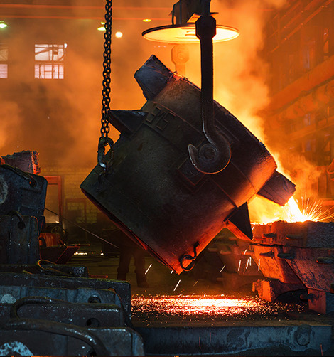 Molten metal pour at a steel mill
